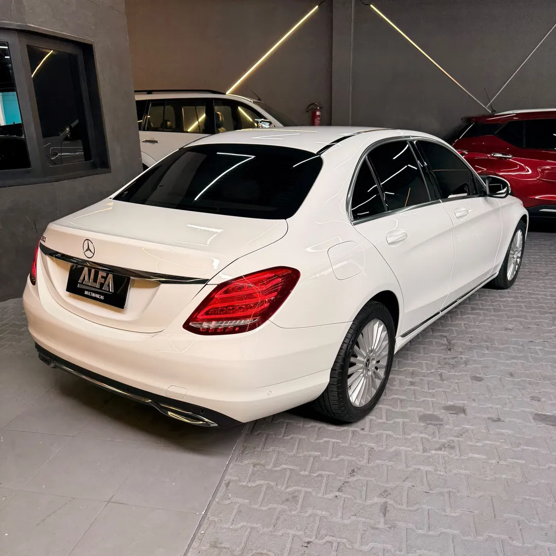 Mercedes-Benz C 180 2018, foto 3 de 7